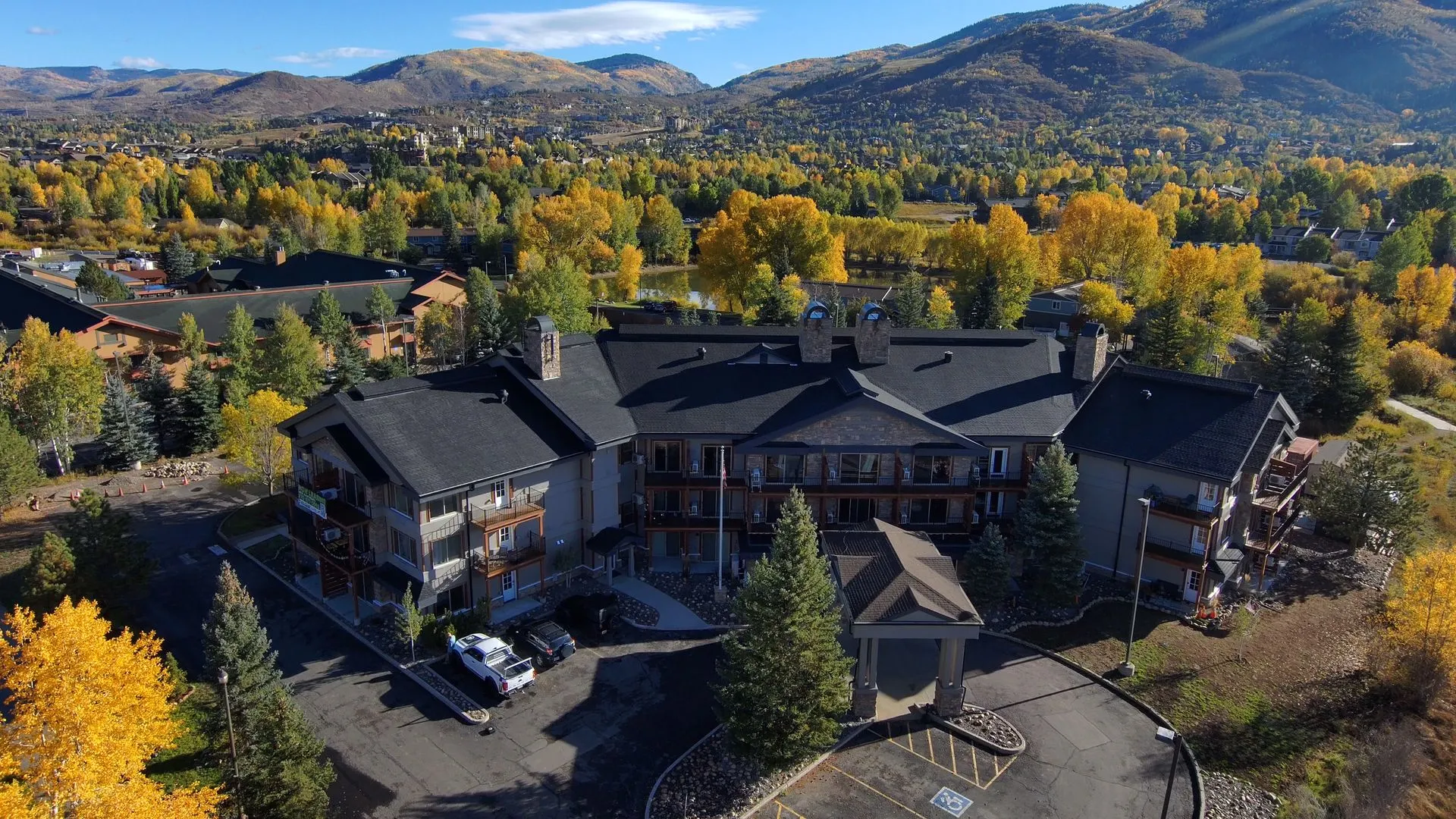 Studio Corner Apartment with Private Deck – All Utilities & Internet Included, Minutes from Downtown Steamboat! - Photo 4