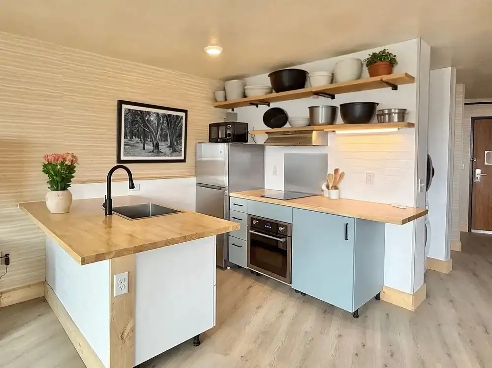 Kitchen with island